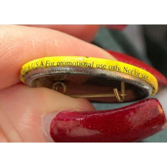 Vtg 1988 CHIEFS OF RELIEF PROMO PIN PINBACK BADGE BUTTON Bow Wow Wow Sex Pistols - Picture 4 of 4